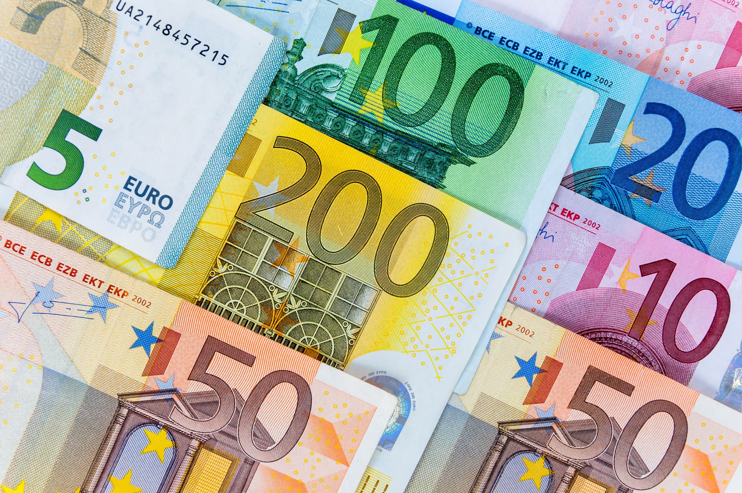 800 USD