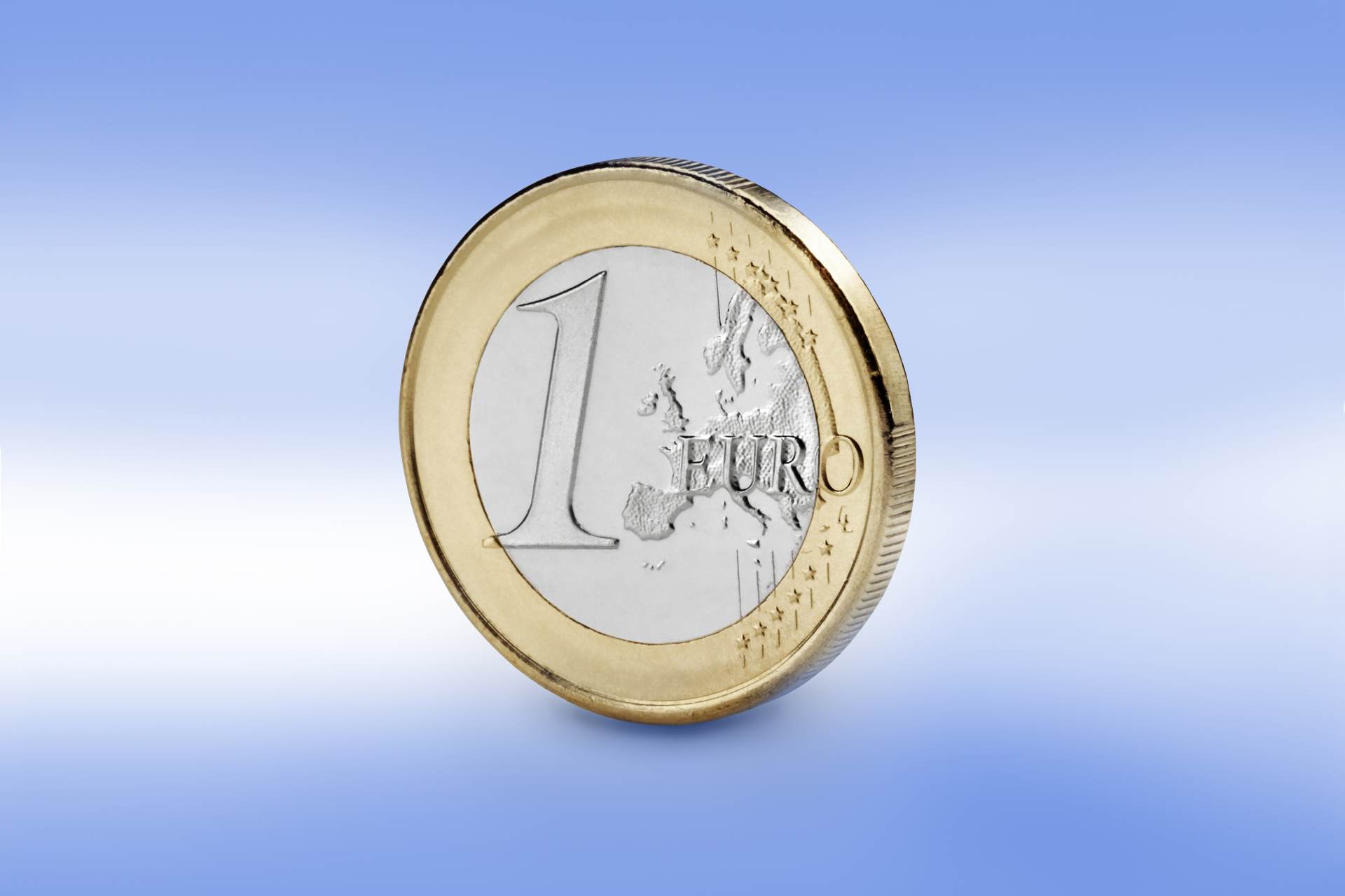 Vznikající vláda se v návrhu programového prohlášení zavázala, že nepřijme euro