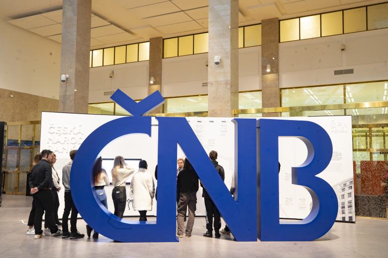 ČNB snížila úrokovou sazbu na 5,75 pct., experti čekají zlevnění úvěrů
