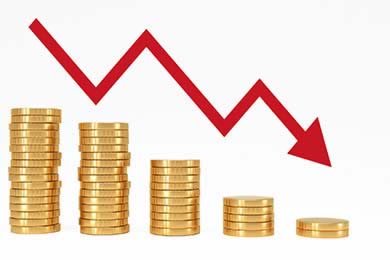 Cena zlata je na více než ročním minimu, čeká se na pohyb úroků v eurozóně