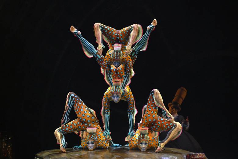 Cirque du Soleil zavedl diváky do světa imaginace, akrobacie a výrazných kostýmů