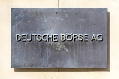 Úředníci Evropské komise prohledali prostory Deutsche Börse, zkoumají deriváty