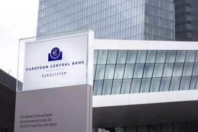 Šéfka ECB: Inflace v eurozóně se dvouprocentnímu cíli vrátí v roce 2025