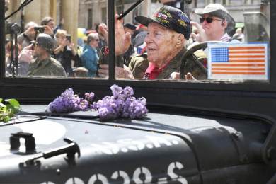 Ve válce nikdo nevyhrává, všichni prohrávají, řekl v Plzni americký veterán