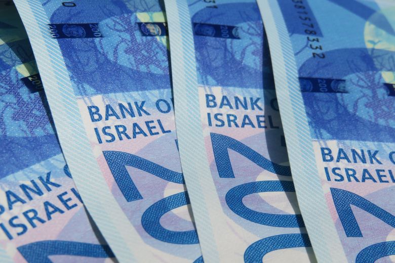 Izraelská centrální banka kvůli konfliktu s Hamásem zhoršila hospodářský výhled