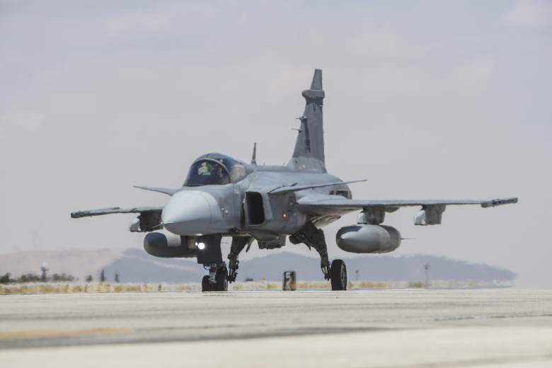 Obrana podepsala smlouvu na pronájem 12 gripenů do roku 2035 za 16,7 mld. Kč