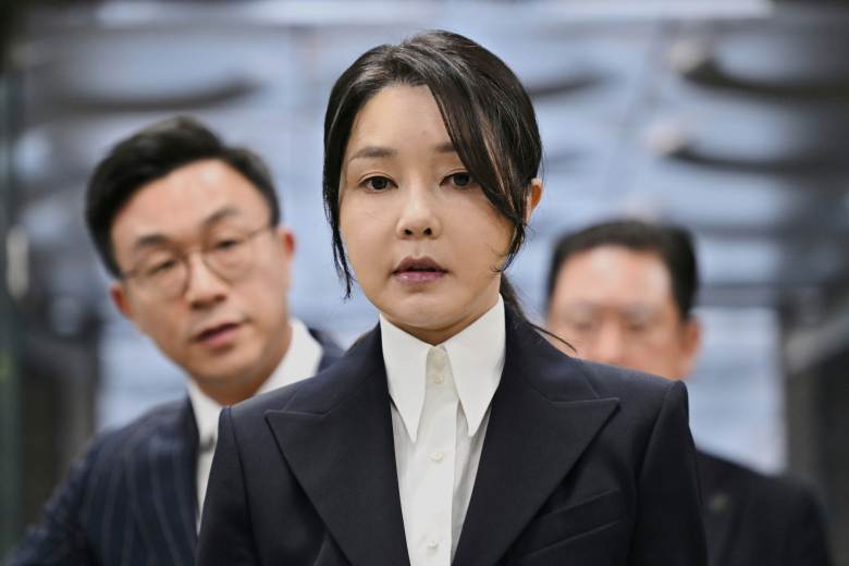 Jihokorejská bývalá první dáma Kim Kon-hi dostala sedm let za úplatkářství
