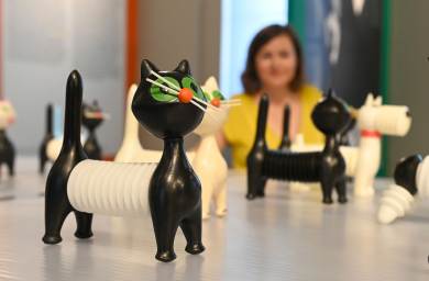 Muzeum Napajedla vystavuje hračky Libuše Niklové a jejich kopie z celého světa