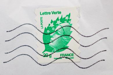 Postava Marianne na nových francouzských známkách bude ekologicky zelená
