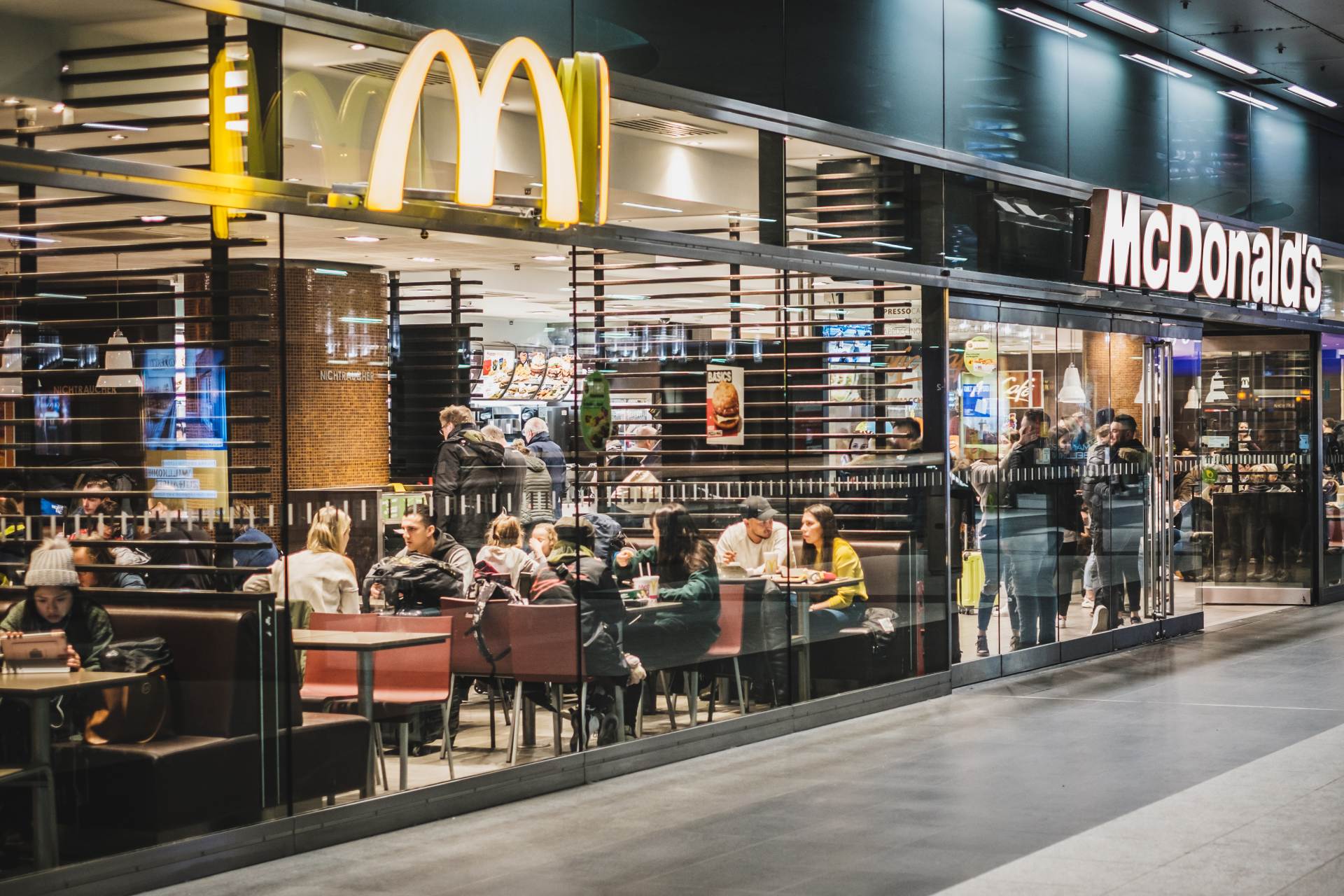  Francie USA restaurace daně soud firmy McDonald's 