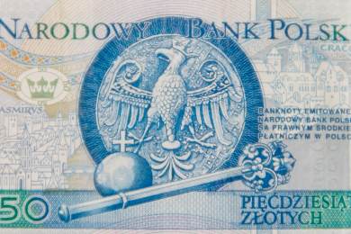 Polská centrální banka snížila základní úrok na 5,25 procenta