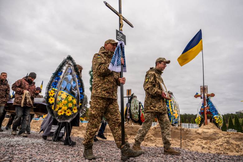 AP: Rusko podniká přesnější dronové útoky a cílí je na ukrajinskou železnici AP: Rusko podniká přesnější dronové útoky a cílí je na ukrajinskou železnici