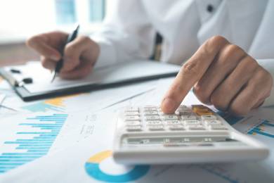 Studie: Průměrná mzda v ČR v eurech letos vzrostla o 9,8 procenta na 1683 eur