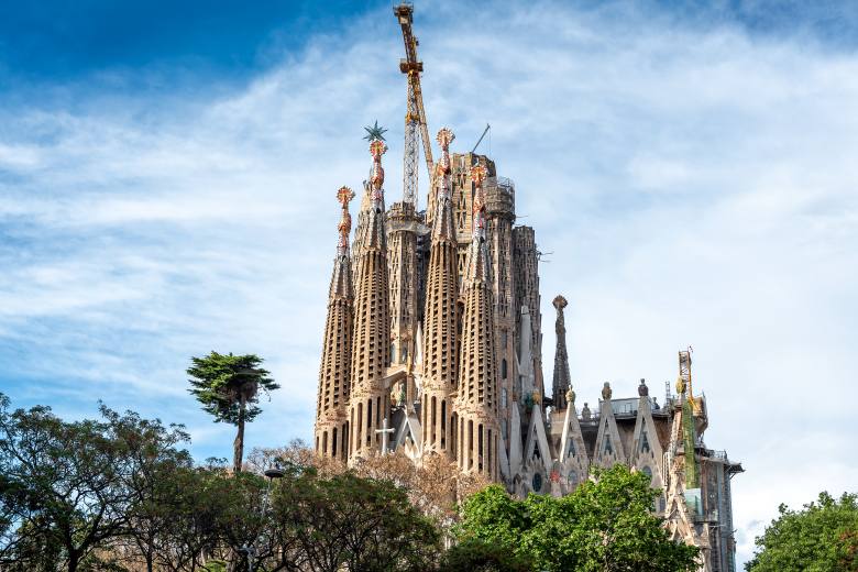 Sagrada Familia dosáhla svého nejvyšší bodu, věž se tyčí do výšky 172,5 metru Sagrada Familia dosáhla svého nejvyšší bodu, věž se tyčí do výšky 172,5 metru