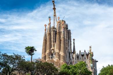 Sagrada Familia dosáhla svého nejvyšší bodu, věž se tyčí do výšky 172,5 metru