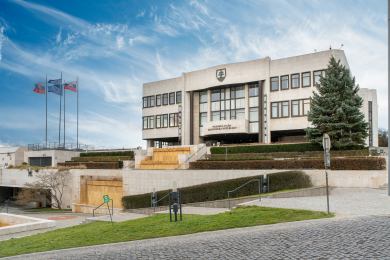 Slovenský parlament potvrdil zrušení současného úřadu pro whistleblowery