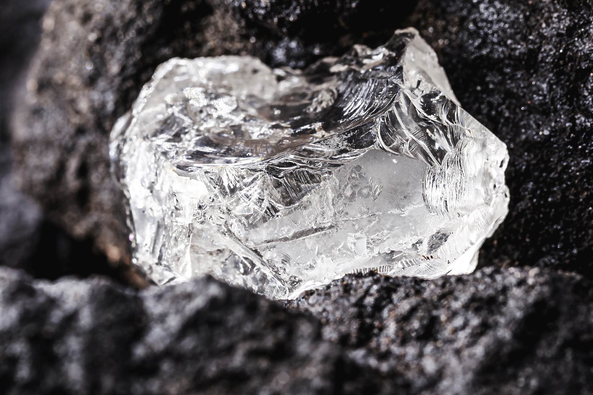  Rusko komodity zajímavosti diamant firmy Alrosa 