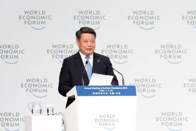 Čínský exministr spravedlnosti dostal doživotí za přijímání úplatků