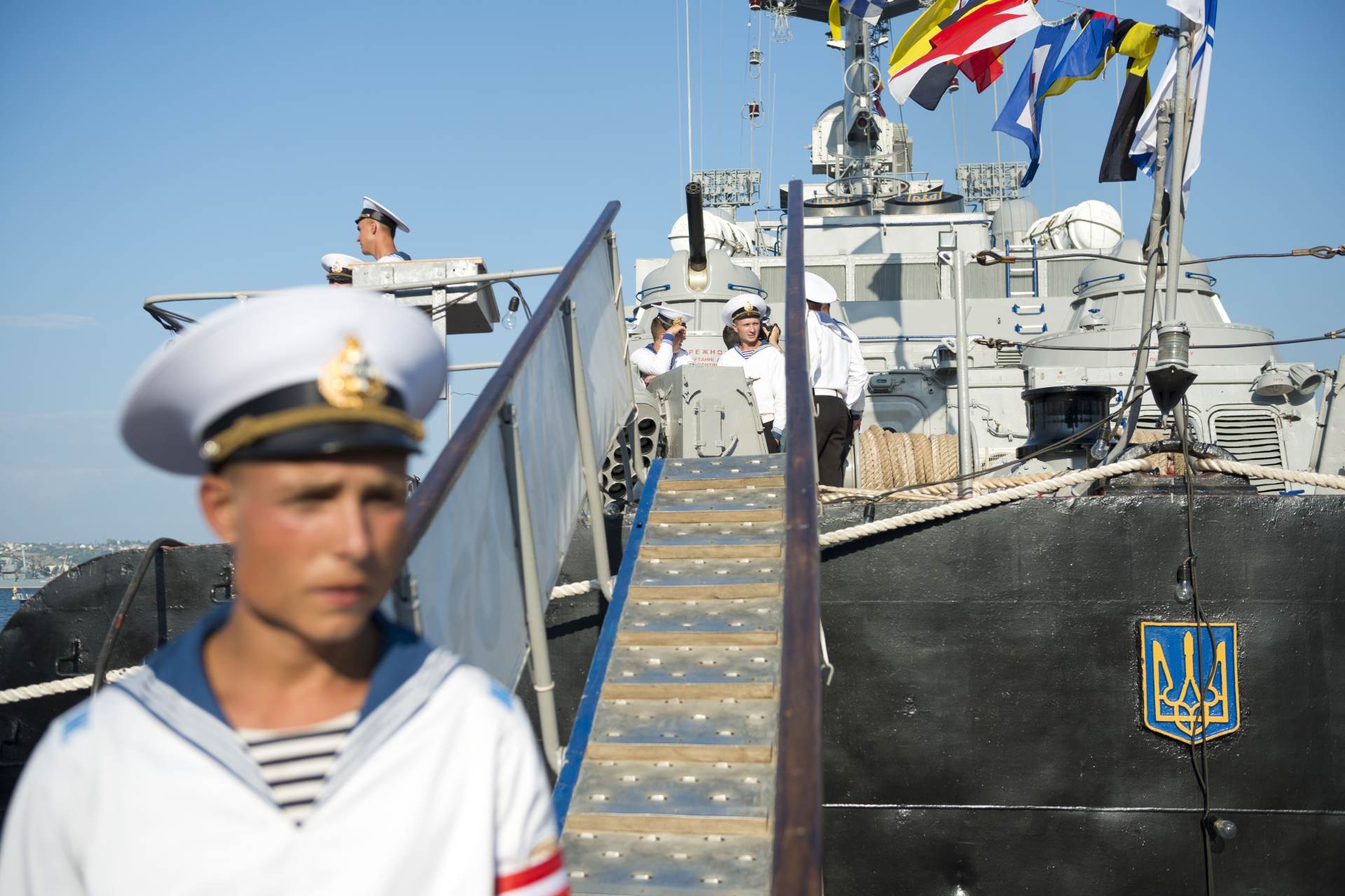 OSN potvrdila evakuaci z Azovstalu, Kyjev navštívila Pelosiová