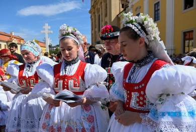 Národní pouť na Velehradě navštívilo asi 30.000 lidí z Česka i zahraničí