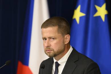 ČNB vidí inflační rizika, pro zachování sazeb bylo všech sedm členů rady