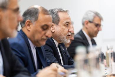 USA a Írán v Ženevě dosáhly shody na hlavních principech, řekl Arakčí