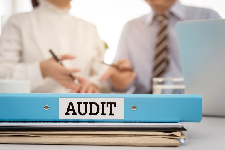 Povinnému auditu bude podléhat méně firem, zákon podepsal prezident Povinnému auditu bude podléhat méně firem, zákon podepsal prezident