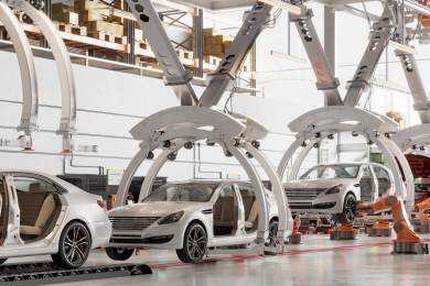 Reuters: Automobilky se bojí uzavírání továren kvůli nedostatku vzácných zemin