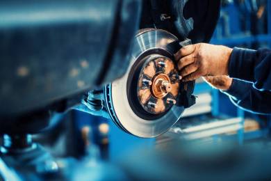 VDA: Automobilový průmysl v Německu je v krizi, mizí investice i pracovní místa