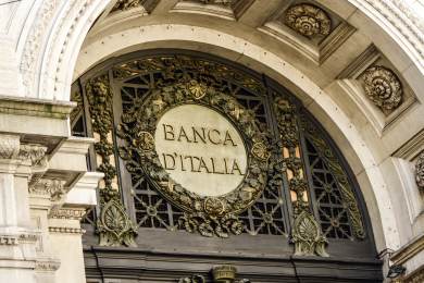 Italská vláda řeší, jak do rozpočtu získat miliardy eur od bank a pojišťoven