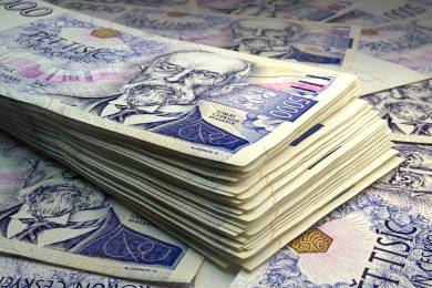 Zahraniční dluh ČR ve 3. čtvrtletí vzrostl o 176 mld. na 5,075 bilionu Kč