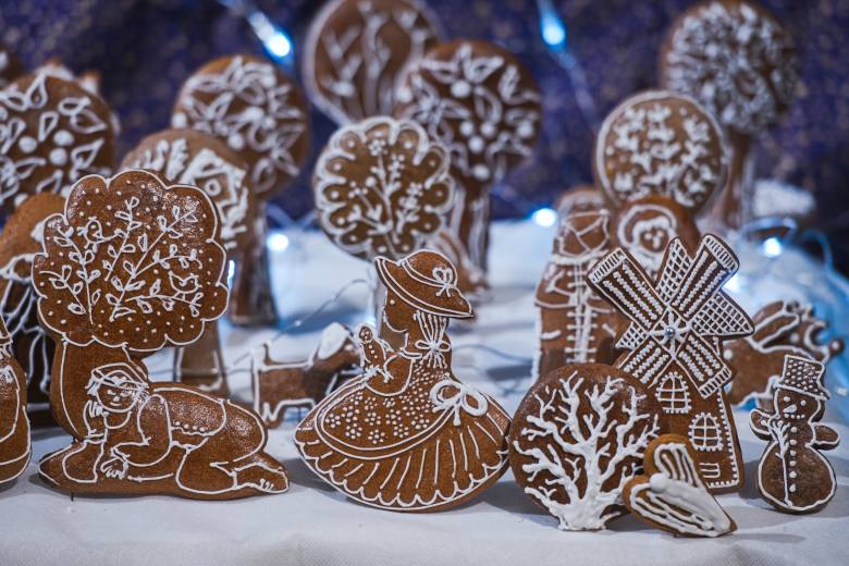 Kostel v brněnských Židenicích vystavuje perníkový betlém, upekli jej věřící