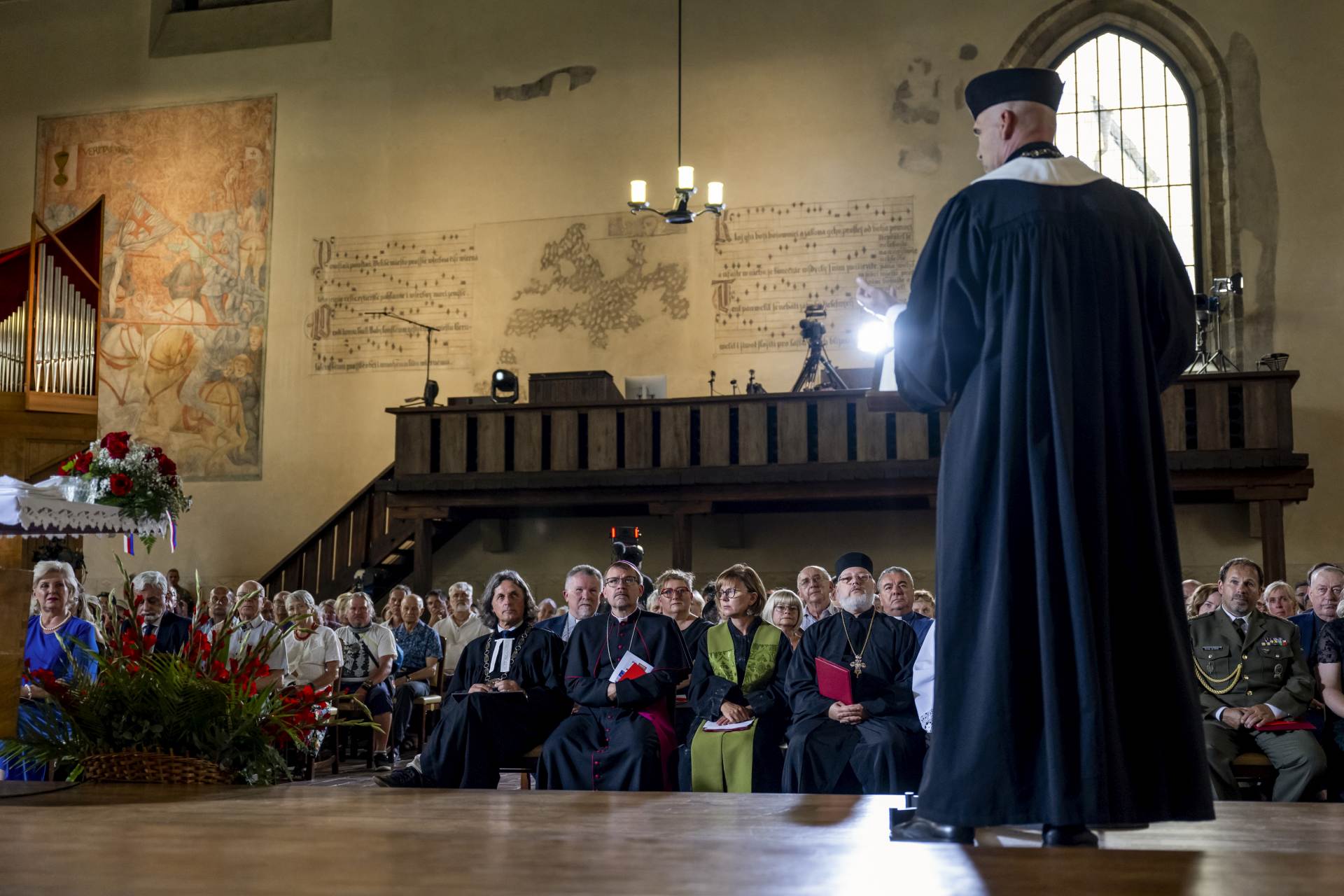 Lidé si v Betlémské kapli připomněli výročí upálení mistra Jana Husa