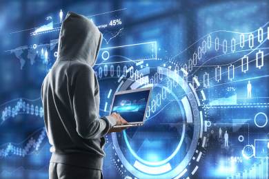 Decroix zadá na ministerstvu audit, opozice kvůli bitcoinům žádá demisi vlády