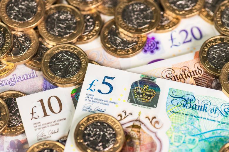 Britská centrální banka podle očekávání nechala základní sazbu na 3,75 procenta