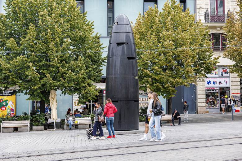 Nevšední orloj v centru Brna slaví 15 let, vypadne z něj jubilejní edice kuliček