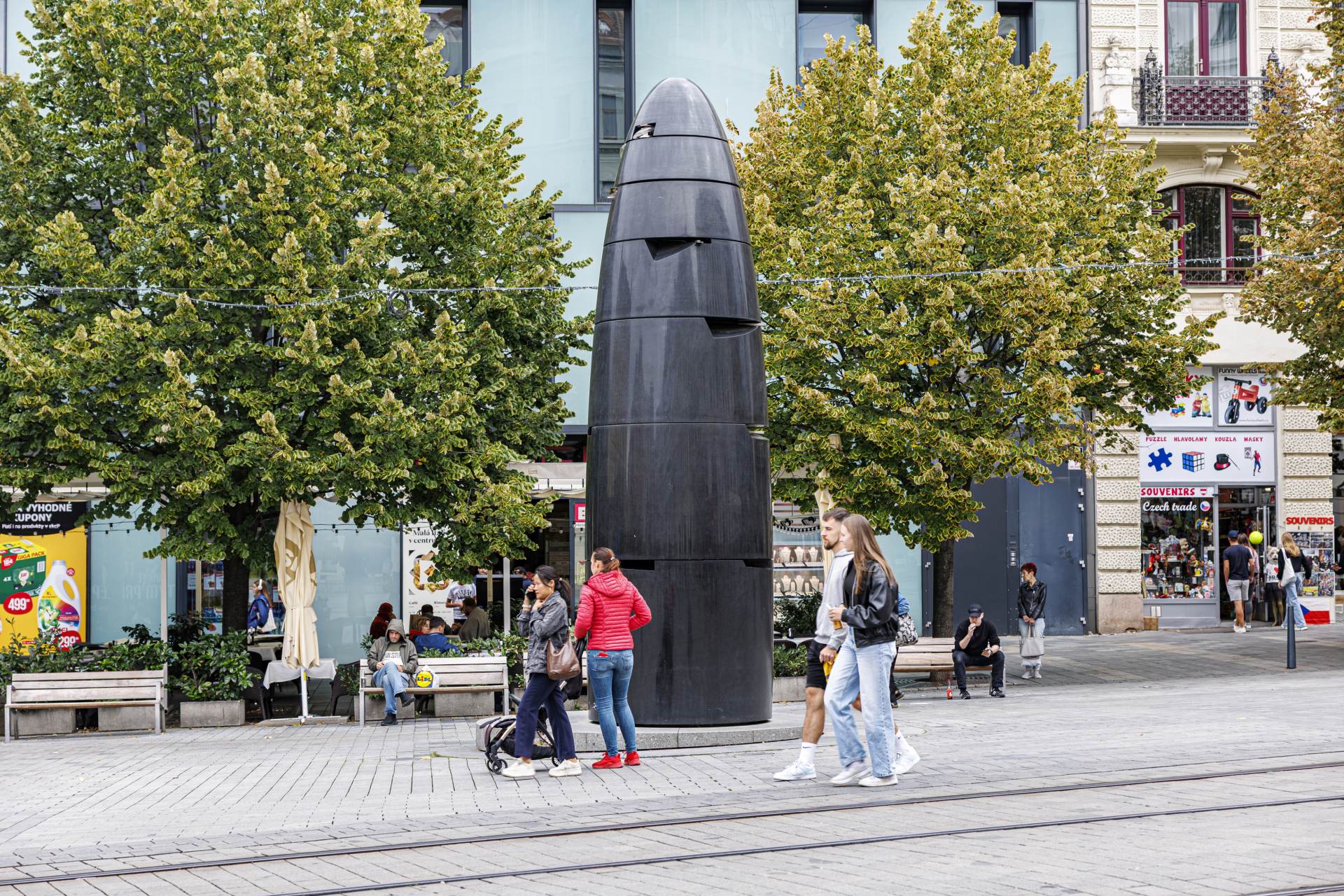 Nevšední orloj v centru Brna slaví 15 let, vypadne z něj jubilejní edice kuliček