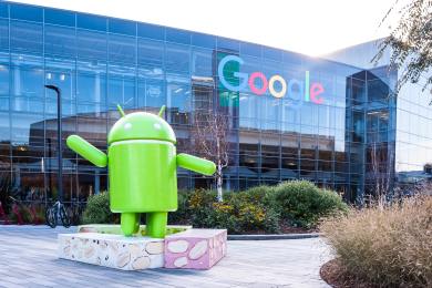 Google si nezákonně udržuje monopol na poli vyhledávání, uvedl americký soud