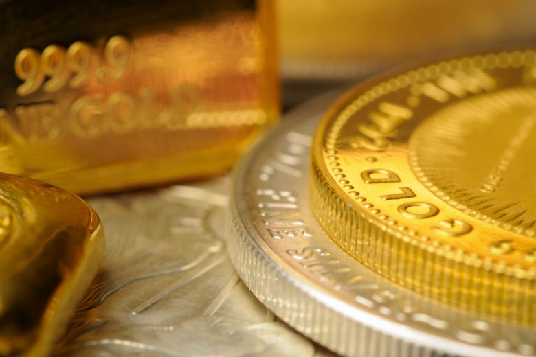Průzkum: Investuje 17 pct Češek a 25 pct Čechů, výše investic mužů je vyšší Průzkum: Investuje 17 pct Češek a 25 pct Čechů, výše investic mužů je vyšší