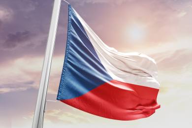 Senát chce místo uzákonění Dne české vlajky změnit název svatováclavského svátku