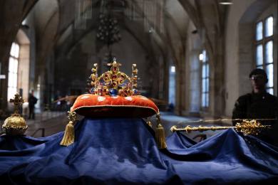 Na Pražském hradě jsou od dneška vystavené korunovační klenoty