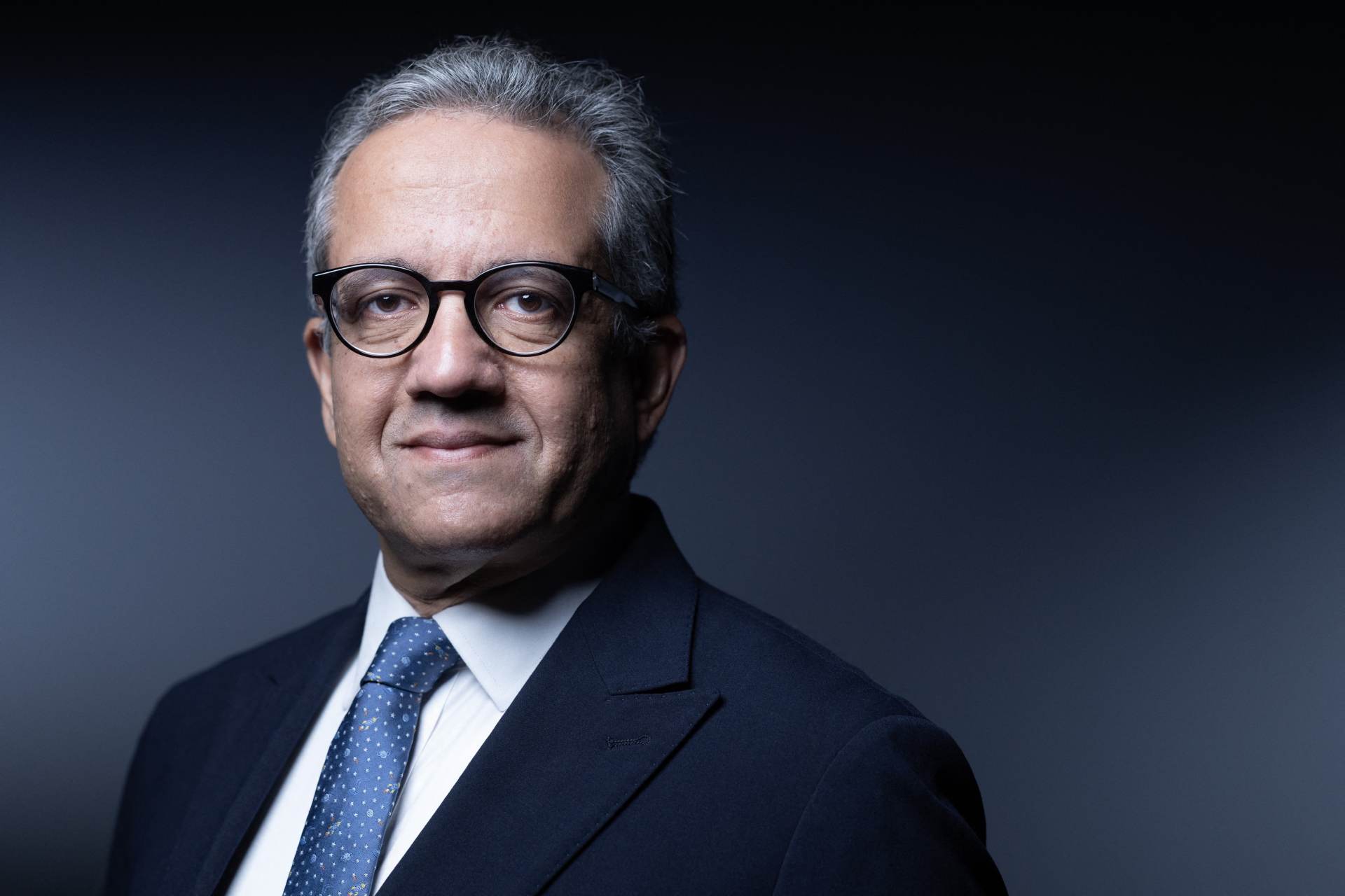 Novým šéfem kulturní organizace UNESCO byl zvolen Egypťan Chálid Anání