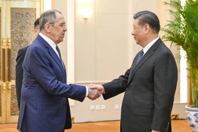 Čína chce posílit strategickou spolupráci s Ruskem, řekl šéf čínské diplomacie