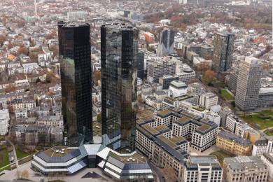Německá policie zasahuje v Deutsche Bank kvůli praní špinavých peněz