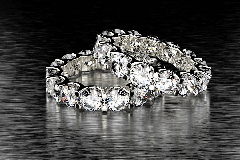 Rusky producent diamantů Alrosa by mohl omezit produkci, čelí nízkým cenám