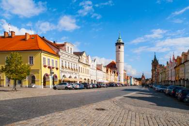 Mši na Chodských slavnostech v Domažlicích bude sloužit i arcibiskup z Nigérie
