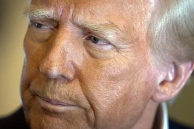 Trump po nástupu do funkce omilostnil příznivce či odstoupil z pařížské dohody