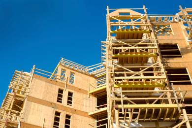 Vlček: Možnost stavět vyšší dřevostavby zvýší v ČR počet bytových domů ze dřeva