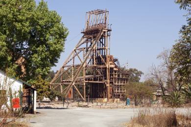 Rozbitý výtah uvěznil turisty v Coloradu v dole hluboko pod zemí, jeden zemřel