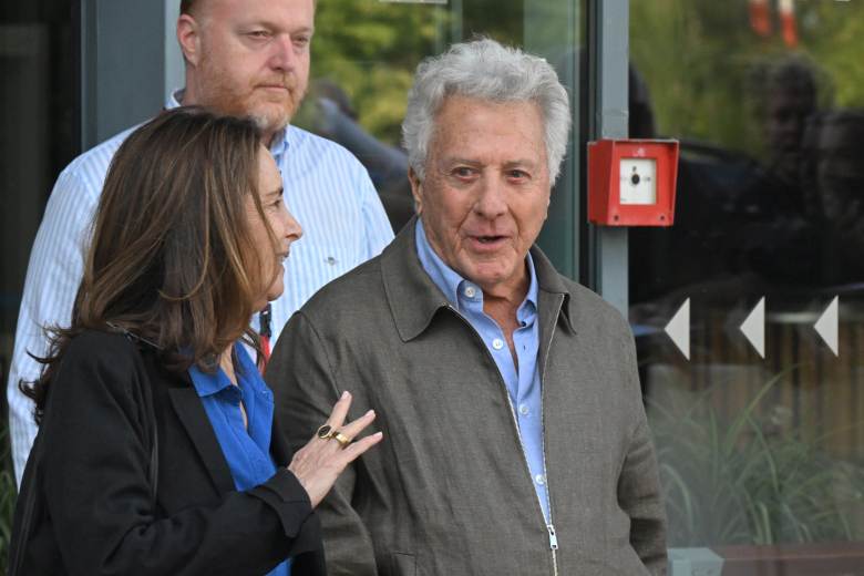 Do Karlových Varů přiletěl Dustin Hoffman, hlavní festivalová hvězda